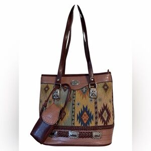 Myra bag western-style tote bag with a woven rug and leather with pouch